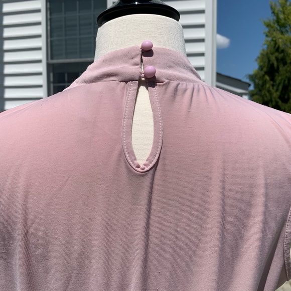 💓 Pastel Pink Button Down Blouse 💓 - Picture 6 of 8